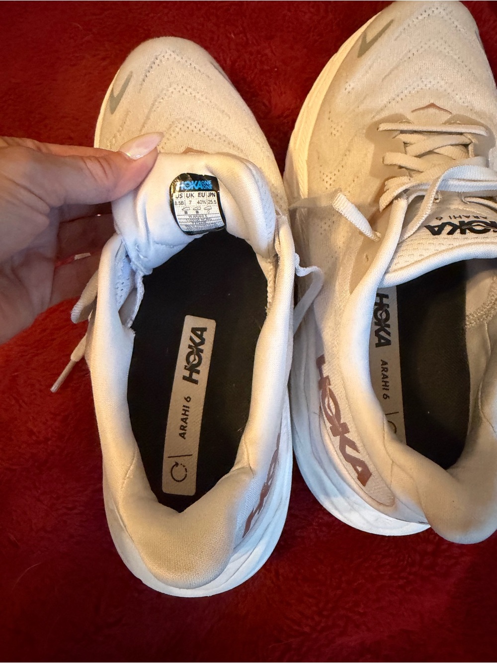 Hoka Women’s 8.5 Light Gray and White Athletic Running Shoes - Picture 12 of 12